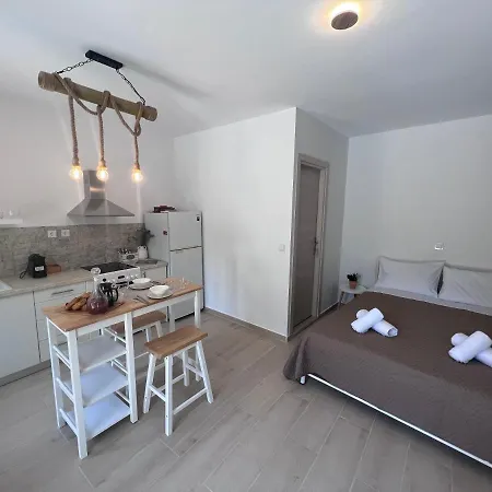 Niko's-nana's For Two